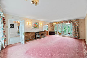 Lounge- click for photo gallery